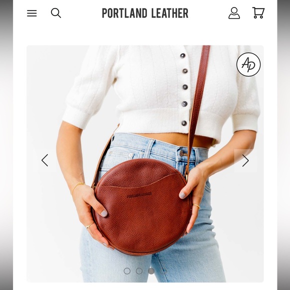 Portland Leather Circle Crossbody Bag - Picture 6 of 6